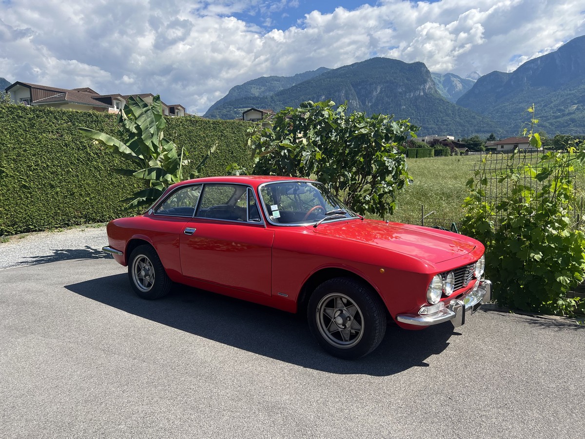 ALFA ROMEO GT 2000 VELOCE 