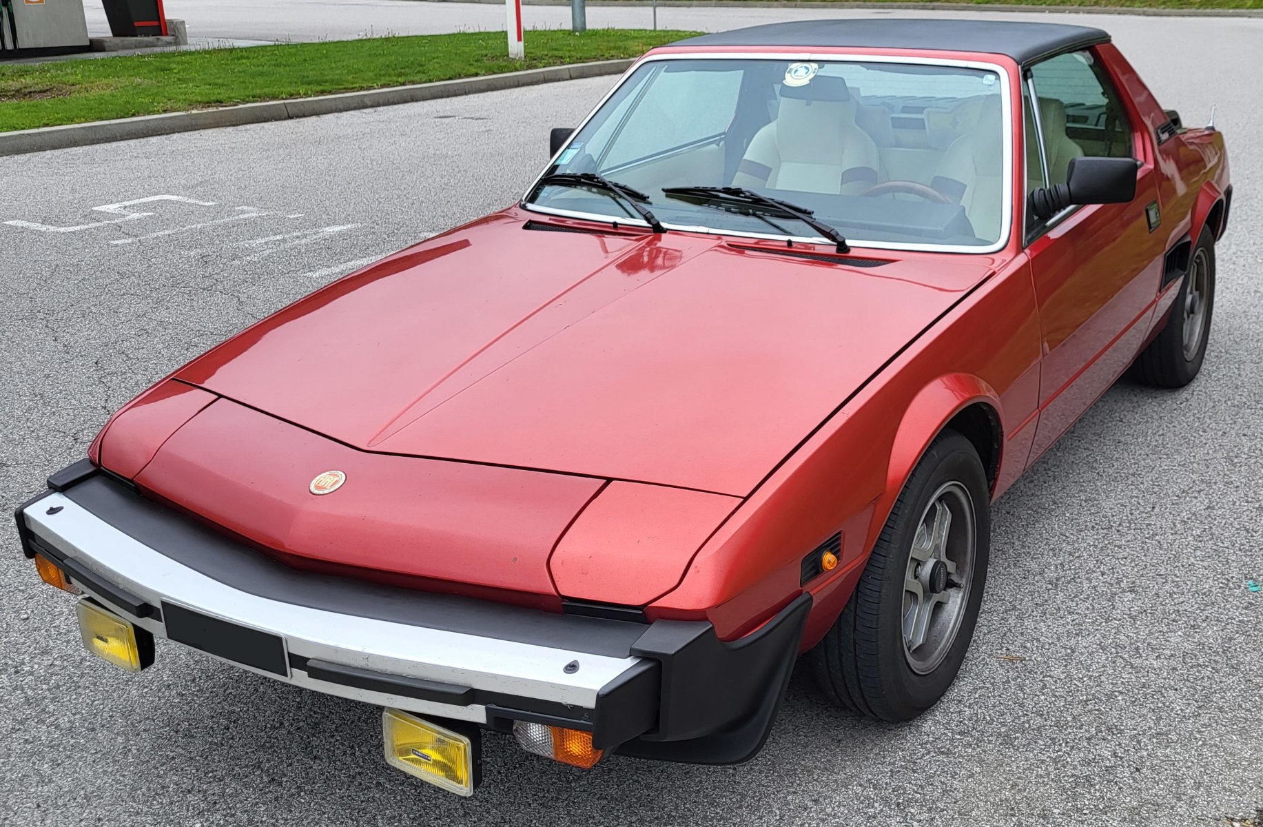 FIAT X1-9   