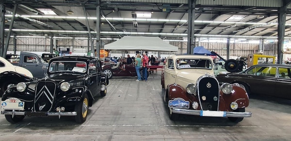 Rétromobile (la Roche sur Foron) à Cornier le 28 juillet 2024