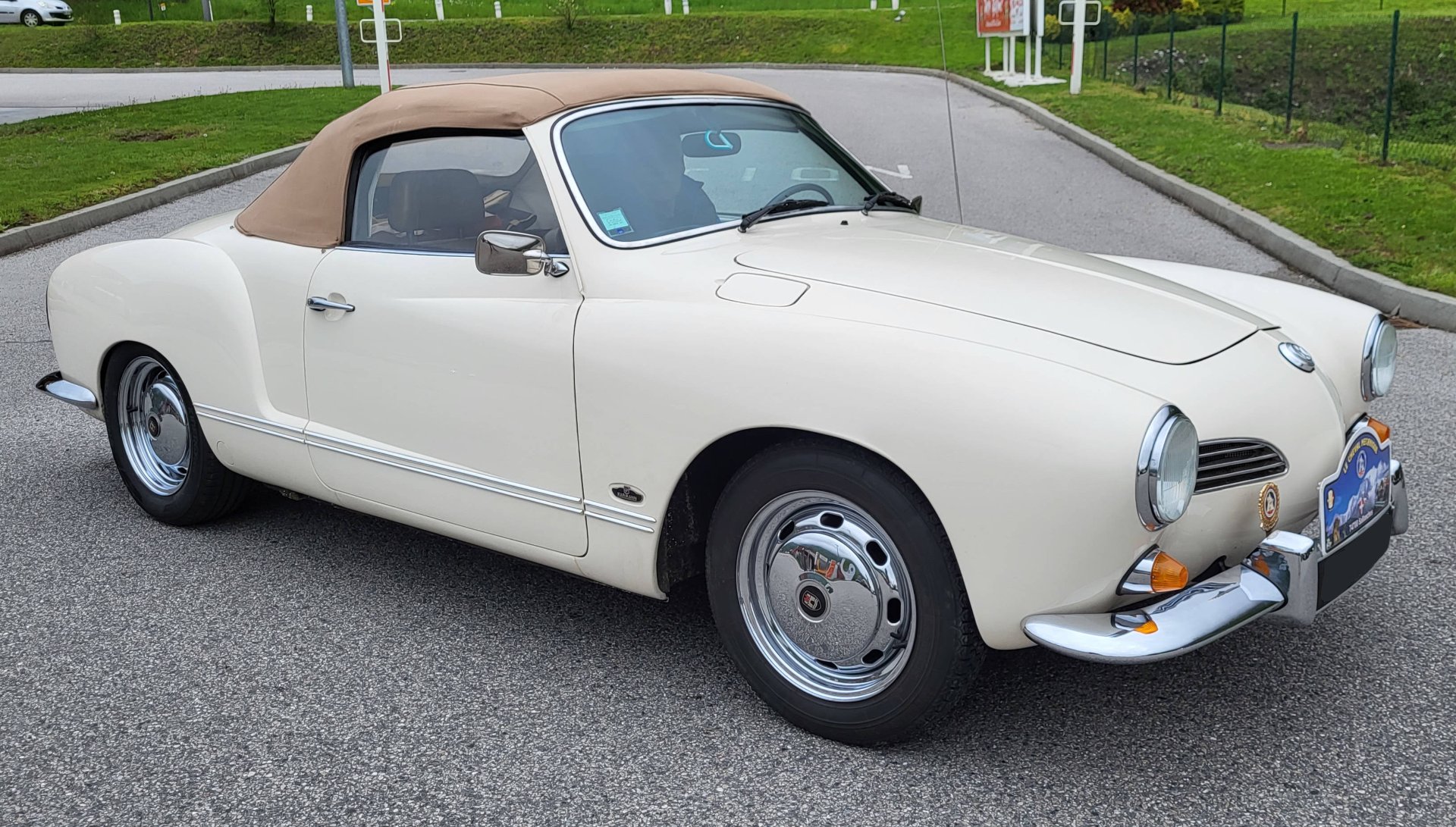 VOLKSWAGEN karmann  